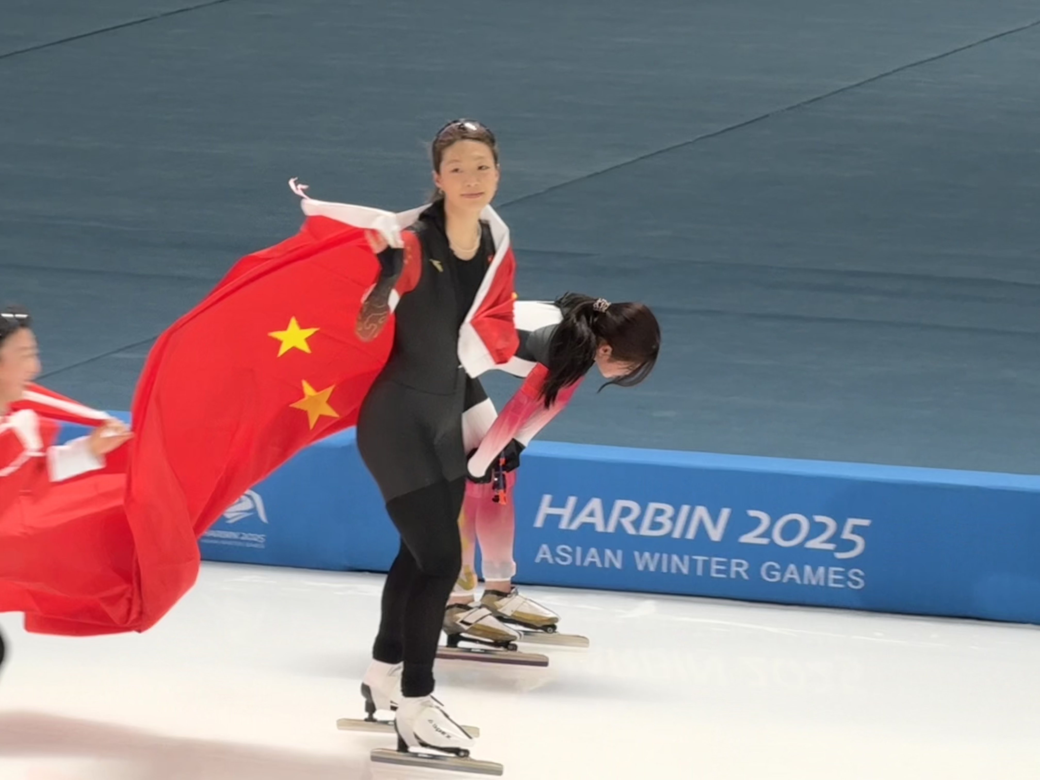 威廉希尔官网-铿锵玫瑰！运动员优雅斩获金牌