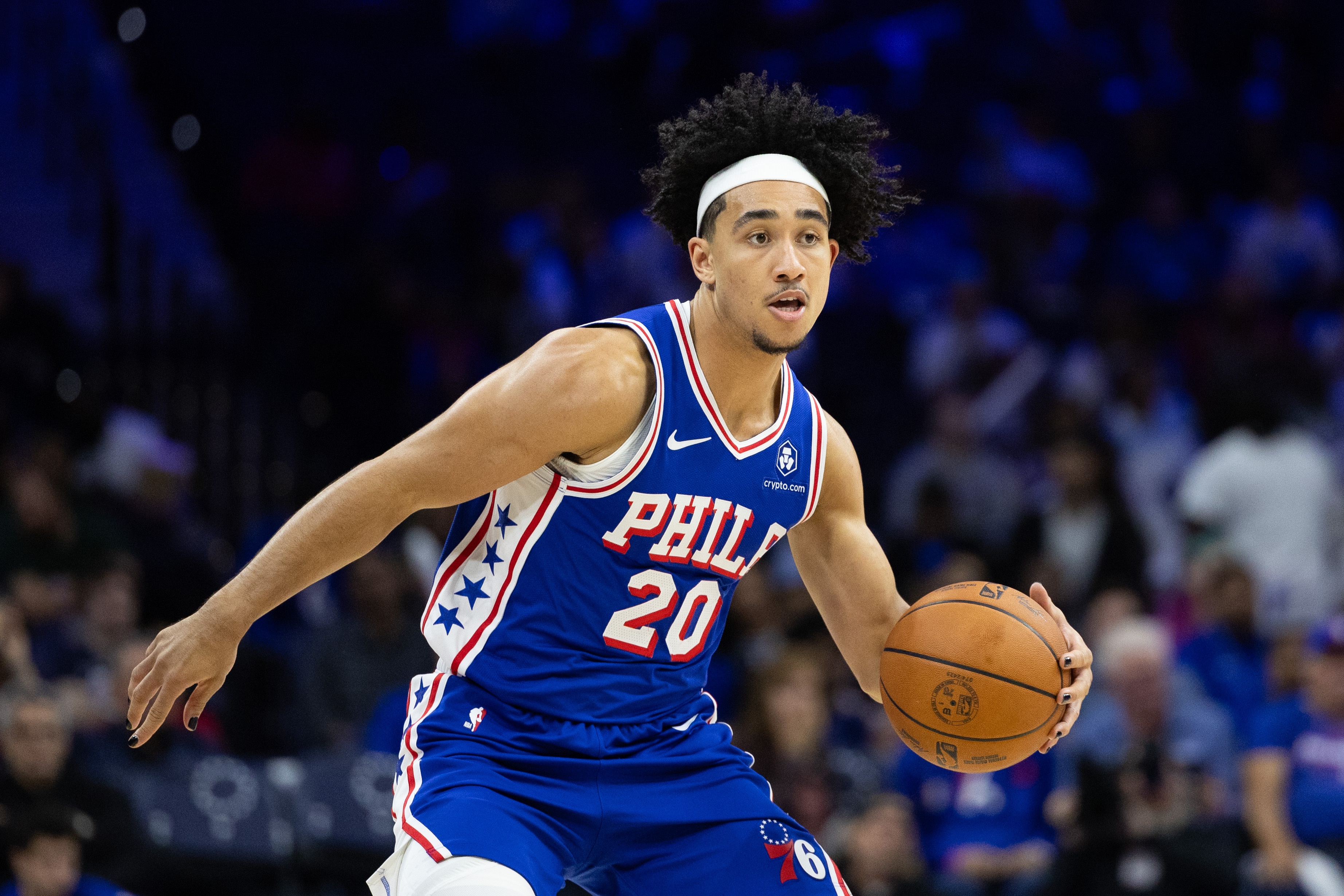 威廉希尔app-NBA季前赛：年轻新秀展现出色表现