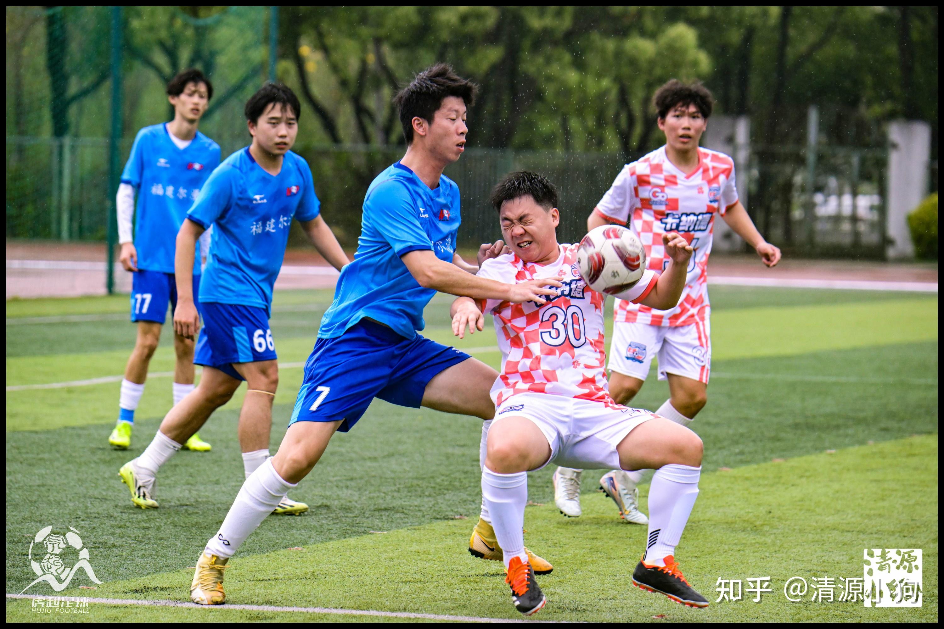 威廉希尔官网-足球风云再起，球队实力碰撞掀起热闹局面