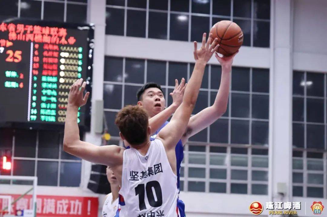 珠海男篮再次获胜，向总冠军进发