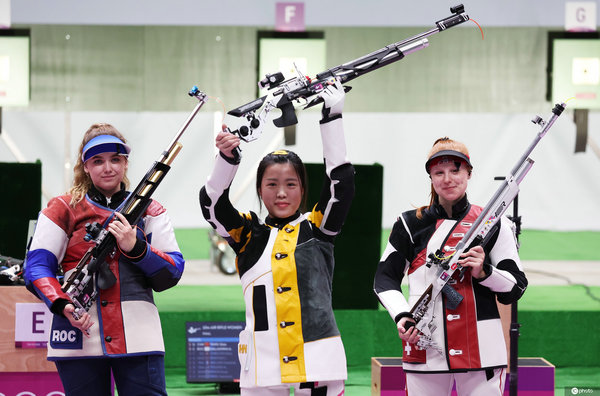 马来西亚射击选手稳定发挥，夺得金牌