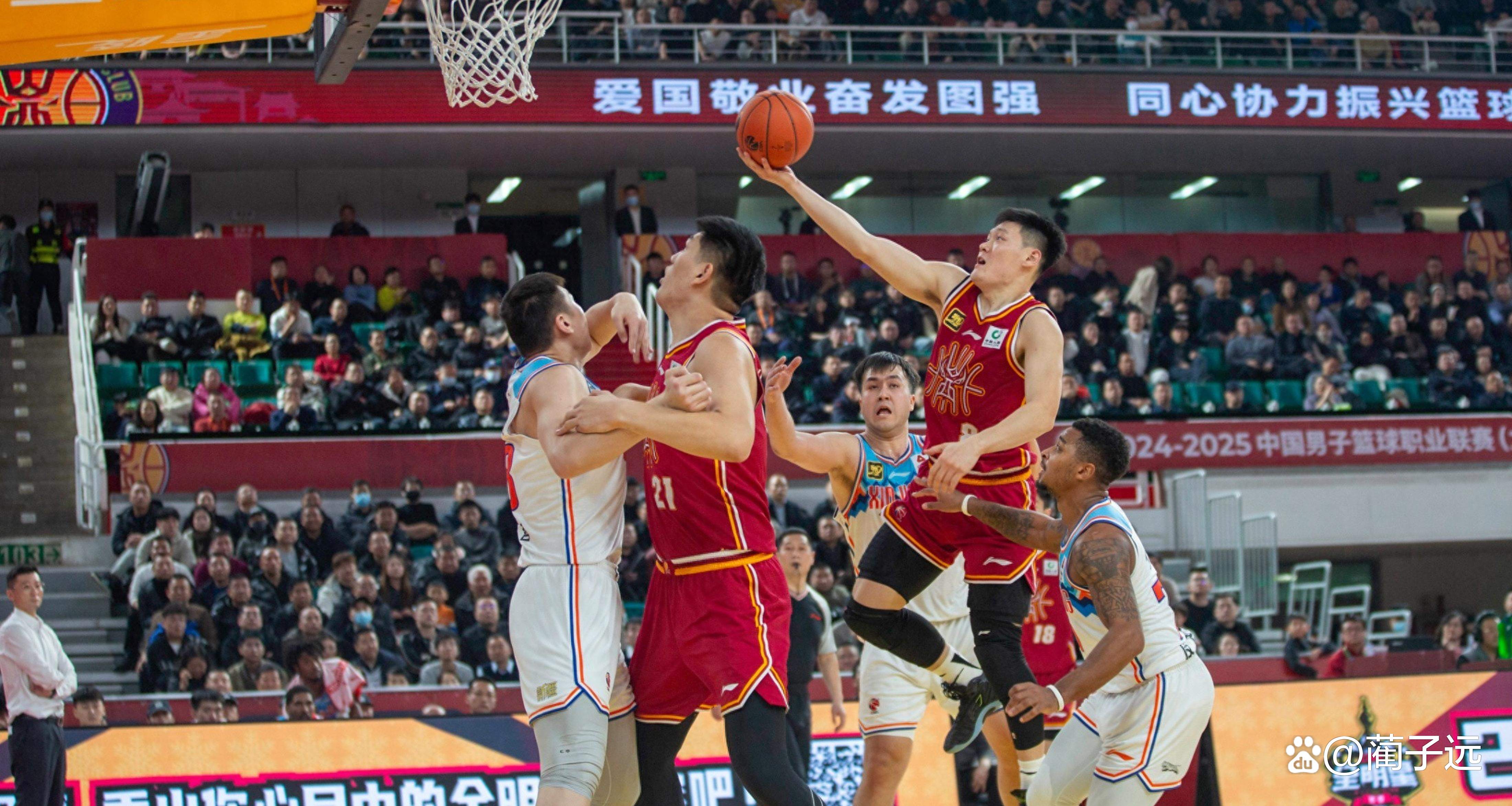 北京队迎来一场激动人心的比赛,出色表现震撼全场 北京队迎来一场激动人心的比赛,出色表现震撼全场