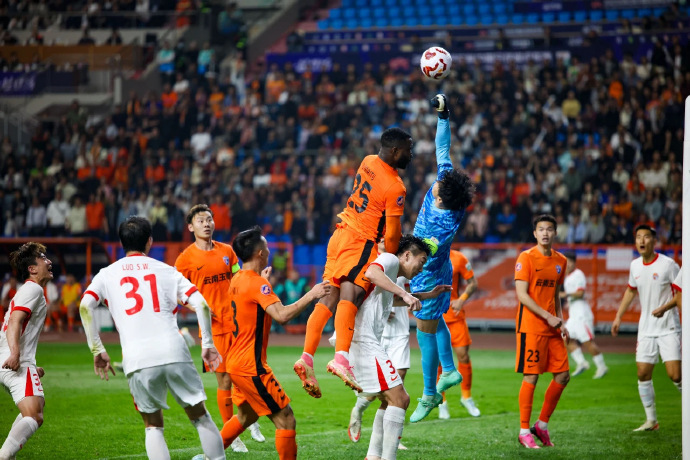 英国威廉希尔-中超赛场上精彩瞬间大放异彩