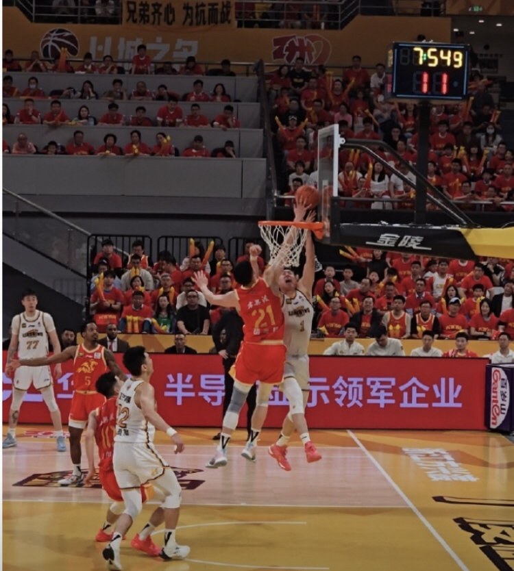 英国威廉希尔-球员在关键时刻挺身而出,帮助球队逆转